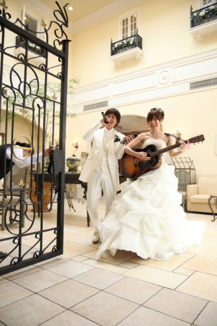 ご新郎新婦様が生演奏 静岡の結婚式場 公式 エスプリドナチュール 静岡市のウェディング