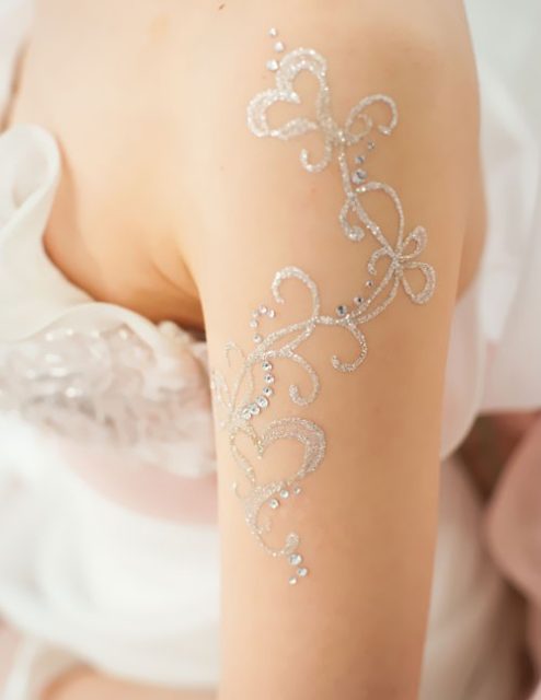ドレス姿がより輝く ボディジュエリーについてご紹介 静岡の結婚式場 公式 エスプリドナチュール 静岡市のウェディング